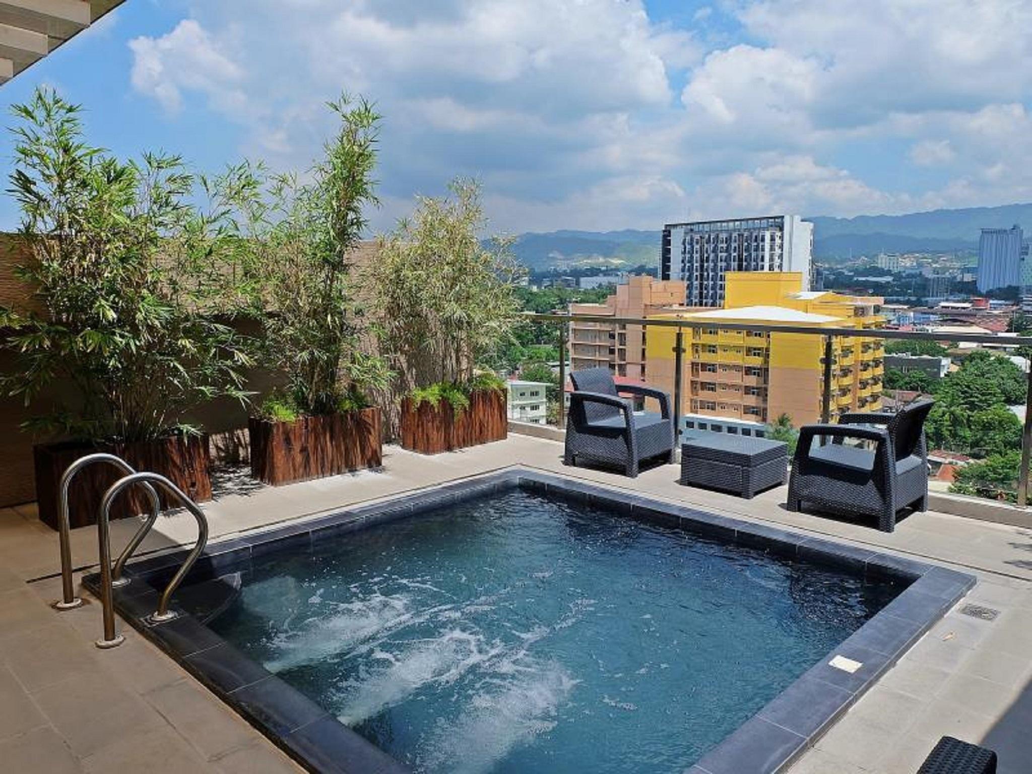Castle Peak Hotel Cebu Kültér fotó