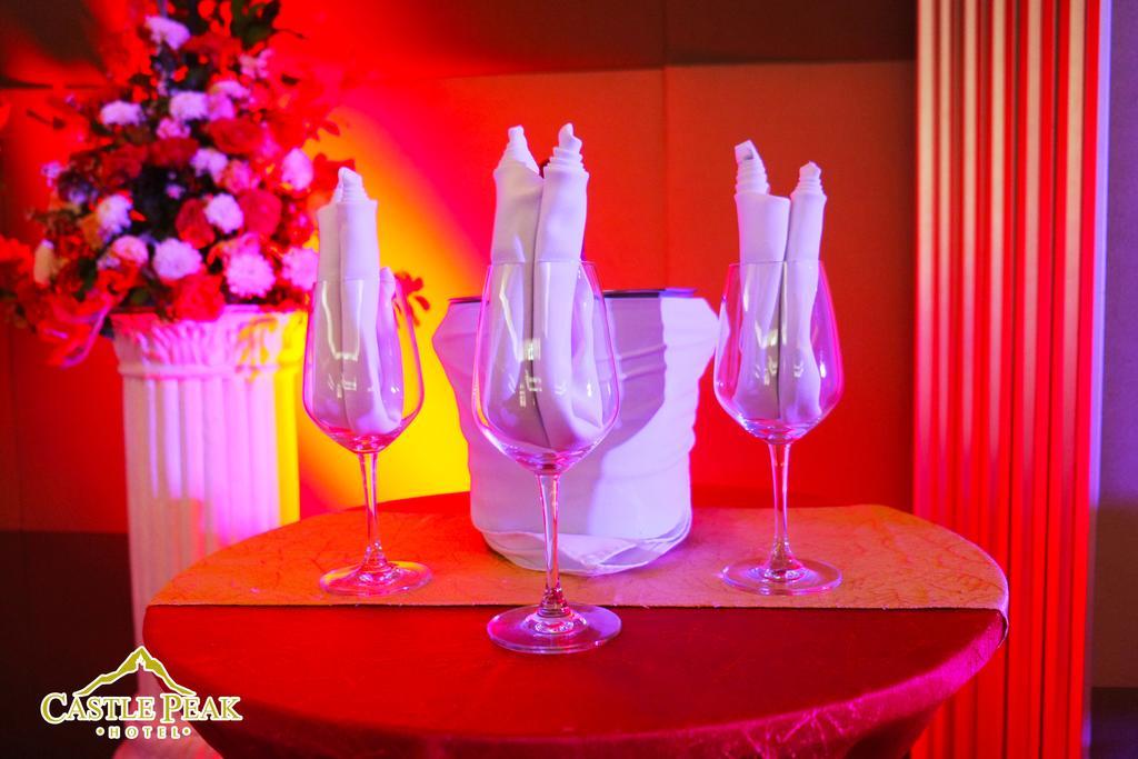 Castle Peak Hotel Cebu Kültér fotó