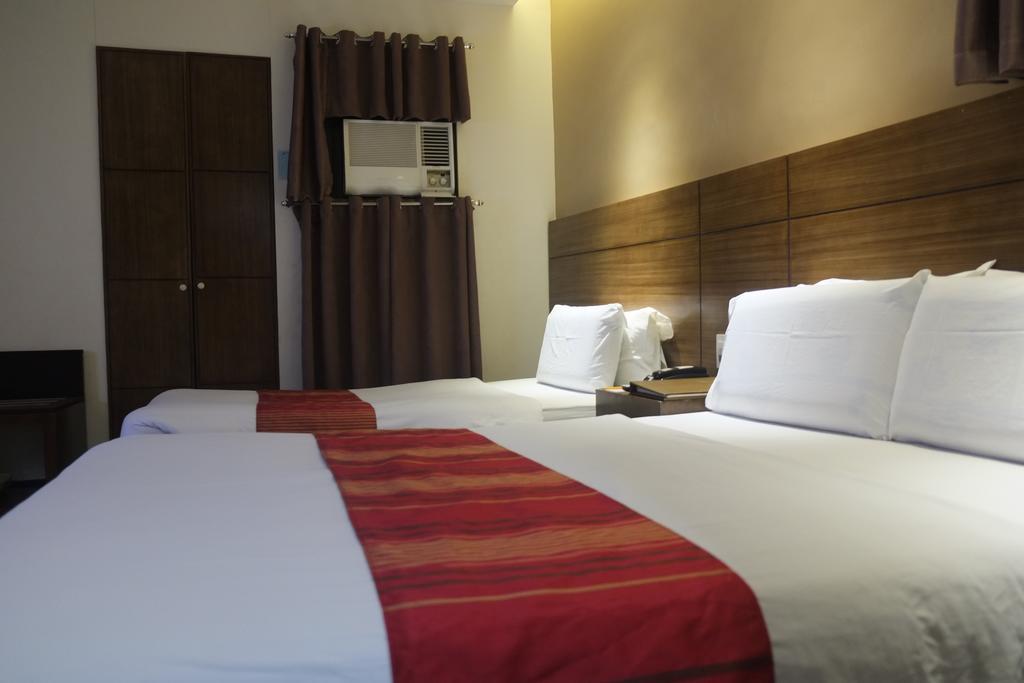 Castle Peak Hotel Cebu Kültér fotó