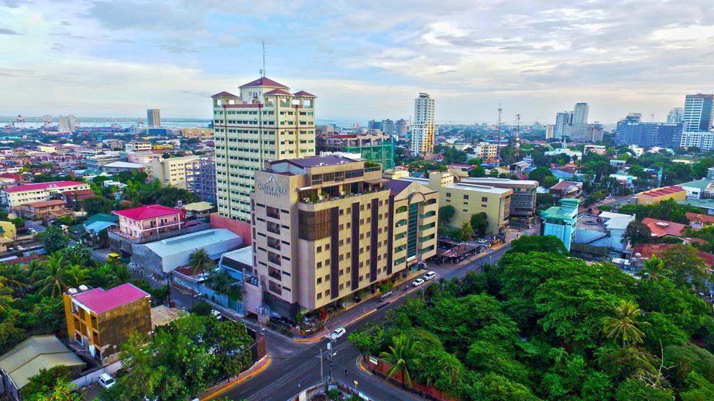 Castle Peak Hotel Cebu Kültér fotó
