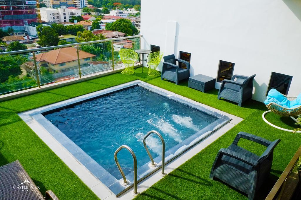 Castle Peak Hotel Cebu Kültér fotó